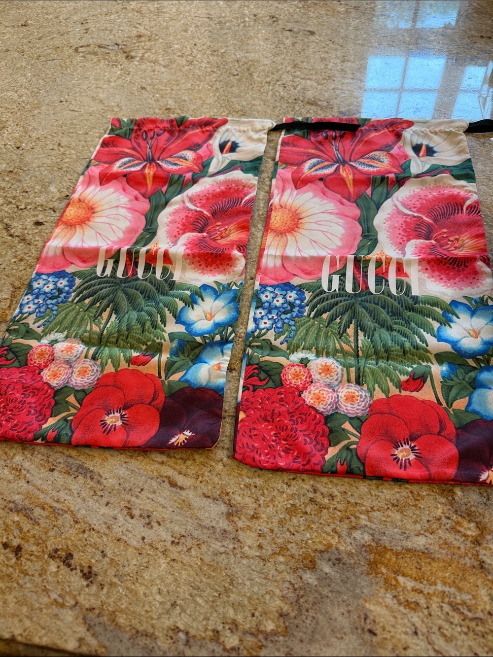 GUCCI FLORAL DUST BAGS IN RED, PINK, BLUE &GREEN, NO SHOES - Picture 5 of 5